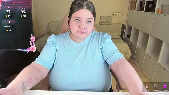PlumPie online show from April 30, 2026, 4:25 pm