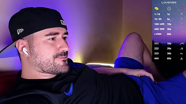 Snapshot of DominantTheo chatting on February 22, 2026, 3:53 am DominantTheo online show from February 22, 2026, 3:53 am