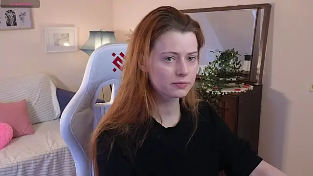 Snapshot of doll_lesli chatting on March 22, 2025, 2:36 pm doll lesli online show from March 22, 2025, 2:36 pm