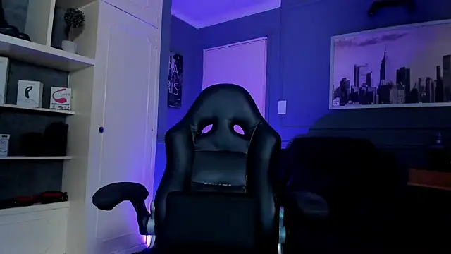 MrFrank tattoo online show from October 8, 2025, 2:24 am