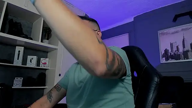 MrFrank tattoo online show from September 23, 2025, 1:01 am