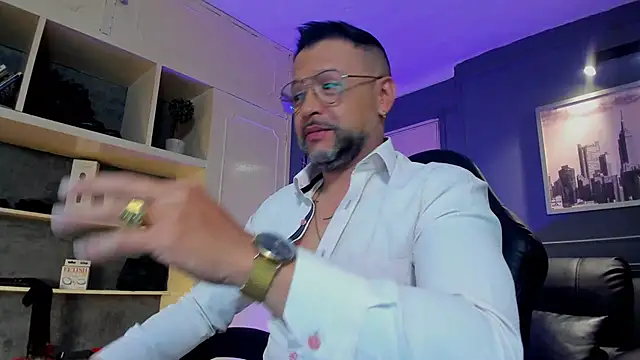 MrFrank tattoo online show from November 6, 2025, 12:20 pm