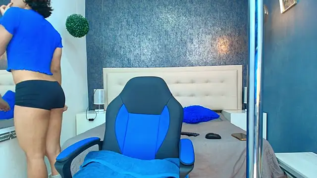 oliver  brown online show from October 19, 2025, 11:07 pm