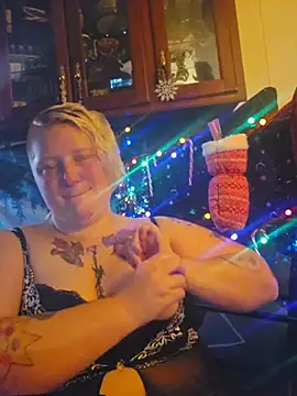 buxombosums online show from December 20, 2025, 6:05 am