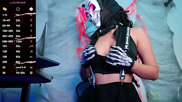 Demonia5713 online show from October 26, 2025, 9:31 am