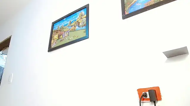 little tsgirl  online show from March 13, 2025, 4:12 pm