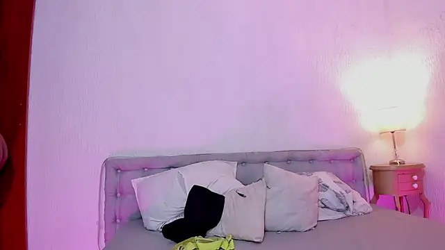 laqquishax online show from April 10, 2026, 2:29 am