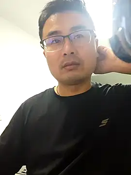 Snapshot of guozuo chatting on December 17, 2024, 12:11 pm guozuo online show from December 17, 2024, 12:11 pm