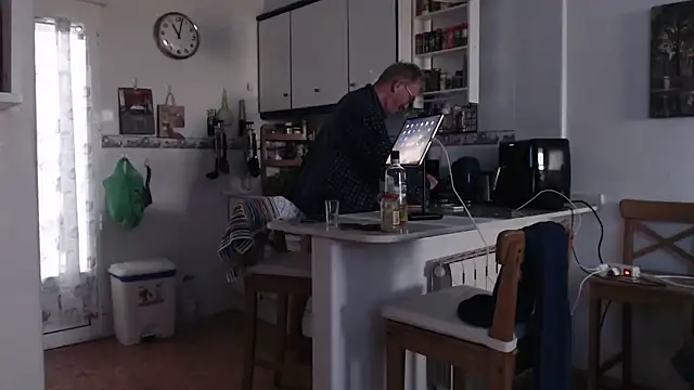 Nudelschwanz online show from February 13, 2026, 10:04 am