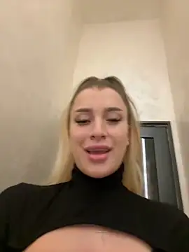 SinwithAmy online show from December 3, 2024, 7:50 pm