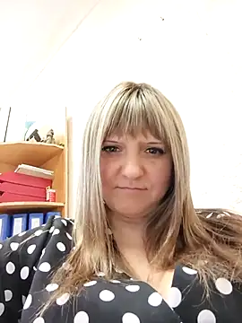 Snapshot of Office_Albertina chatting on March 18, 2025, 10:04 pm Office Albertina online show from March 18, 2025, 10:04 pm