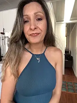 antonnella 2 online show from May 14, 2026, 4:59 pm