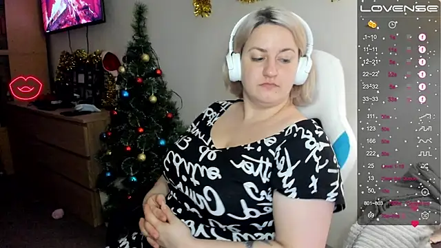 Snapshot of Christen_John_lover chatting on January 30, 2025, 1:11 am Christen John lover online show from January 30, 2025, 1:11 am