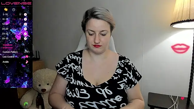 Snapshot of Christen_John_lover chatting on March 3, 2025, 8:43 pm Christen John lover online show from March 3, 2025, 8:43 pm