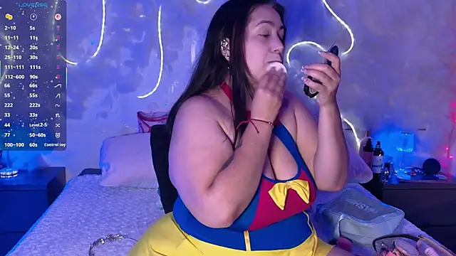 emmajohnss online show from February 13, 2026, 4:12 am