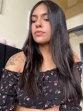 DaphneUwu online show from February 16, 2025, 3:27 pm