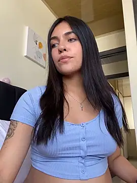 DaphneUwu online show from January 19, 2025, 2:49 pm