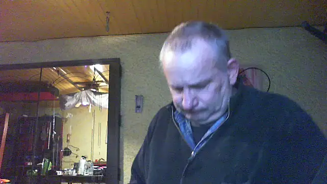 jeanlulu online show from November 9, 2025, 4:55 pm