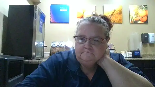 Hornybbw1978 online show from October 16, 2025, 6:43 am