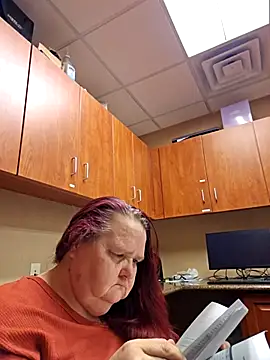 Hornybbw1978 online show from April 18, 2026, 5:54 am