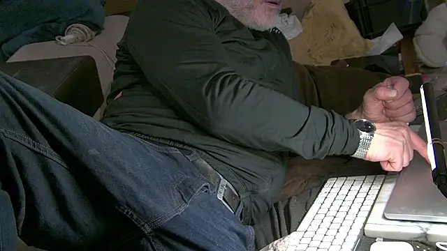 mike30nbg online show from April 11, 2026, 7:39 pm