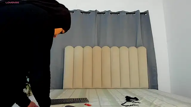 Dounia nagi online show from October 30, 2025, 8:50 pm