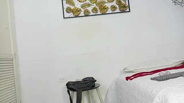 kristyl paez online show from December 3, 2025, 7:13 pm