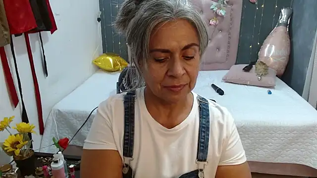 lalisha 96 online show from May 10, 2026, 1:53 am