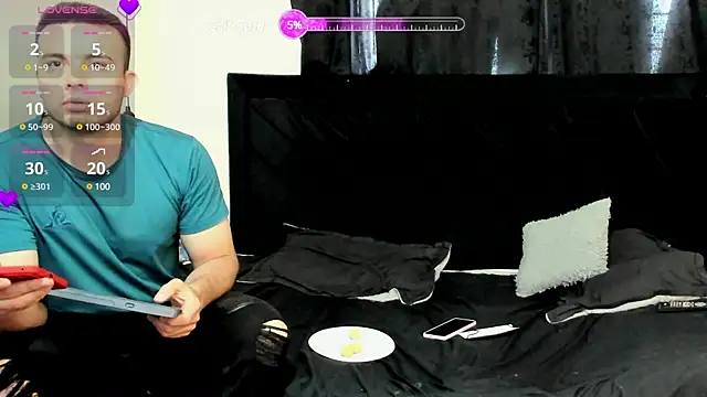 Snapshot of lissandthor13 chatting on February 11, 2025, 4:35 pm lissandthor13 online show from February 11, 2025, 4:35 pm