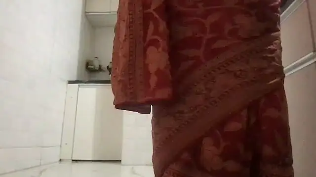 Riyasingh9 online show from February 14, 2026, 4:34 am