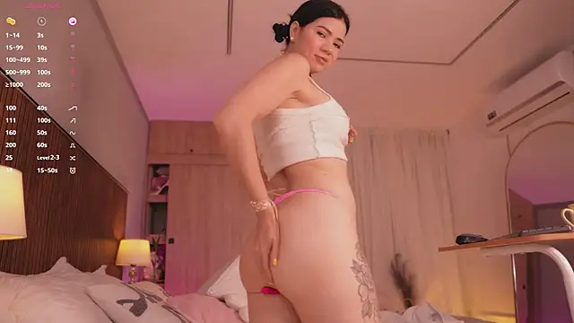 tatikiss  online show from February 22, 2026, 11:56 am