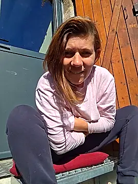 Lina lou4 online show from October 18, 2025, 11:34 am