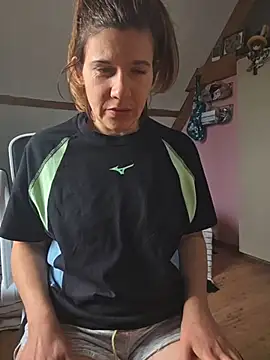 Lina lou4 online show from November 24, 2025, 12:27 pm