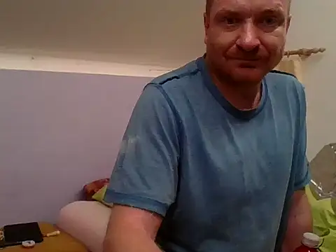 Snapshot of 82liska chatting on November 15, 2025, 5:28 pm 82liska online show from November 15, 2025, 5:28 pm