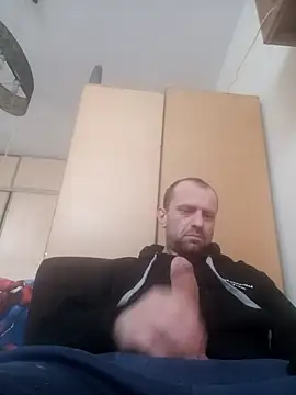 Snapshot of Roman0798 chatting on February 25, 2025, 12:16 pm Roman0798 online show from February 25, 2025, 12:16 pm