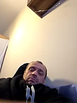 Snapshot of Roman0798 chatting on October 24, 2025, 5:28 am Roman0798 online show from October 24, 2025, 5:28 am