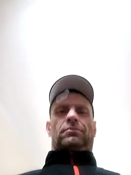 Snapshot of Roman0798 chatting on February 5, 2025, 12:38 pm Roman0798 online show from February 5, 2025, 12:38 pm