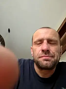 Snapshot of Roman0798 chatting on September 18, 2025, 2:20 pm Roman0798 online show from September 18, 2025, 2:20 pm