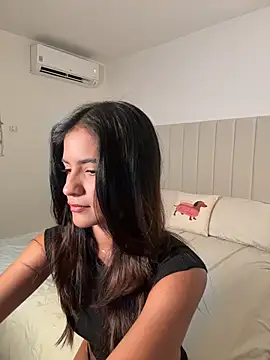 Snapshot of I_am_kat chatting on October 23, 2025, 1:26 am I am kat online show from October 23, 2025, 1:26 am