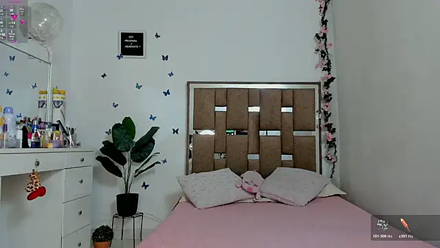 kendall-ewers online show from April 5, 2026, 11:22 pm