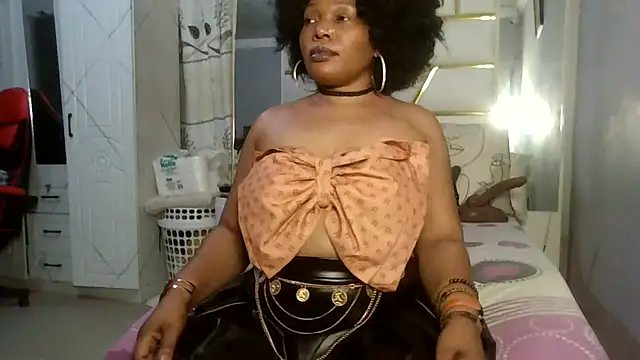 SexyyNana online show from February 5, 2026, 11:33 pm