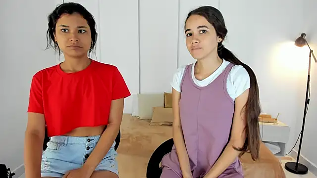 sexychanell 18 online show from March 5, 2025, 12:44 pm