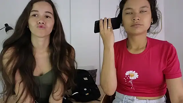 Snapshot of sexychanell_18 chatting on February 26, 2026, 1:33 pm sexychanell 18 online show from February 26, 2026, 1:33 pm