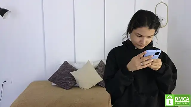 sexychanell 18 online show from October 2, 2025, 12:52 pm