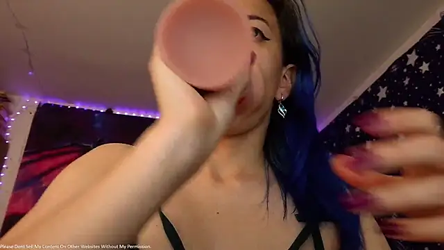 pussytight pervert online show from May 26, 2026, 12:53 am