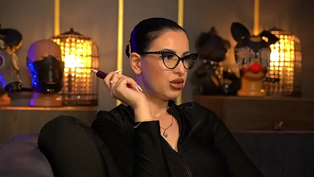 Snapshot of kelly_kent chatting on May 20, 2026, 11:24 pm kelly kent online show from May 20, 2026, 11:24 pm