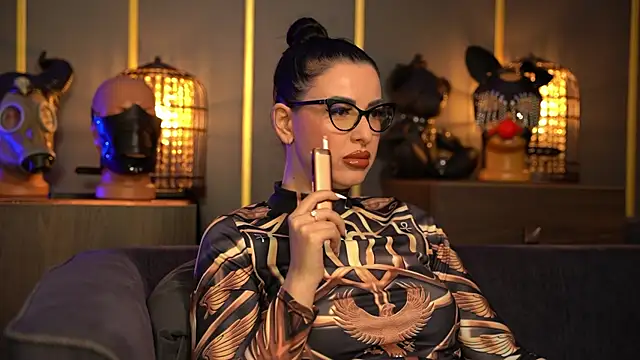 Snapshot of kelly_kent chatting on May 15, 2026, 9:35 pm kelly kent online show from May 15, 2026, 9:35 pm