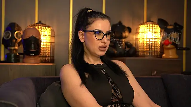 Snapshot of kelly_kent chatting on April 18, 2026, 7:58 pm kelly kent online show from April 18, 2026, 7:58 pm