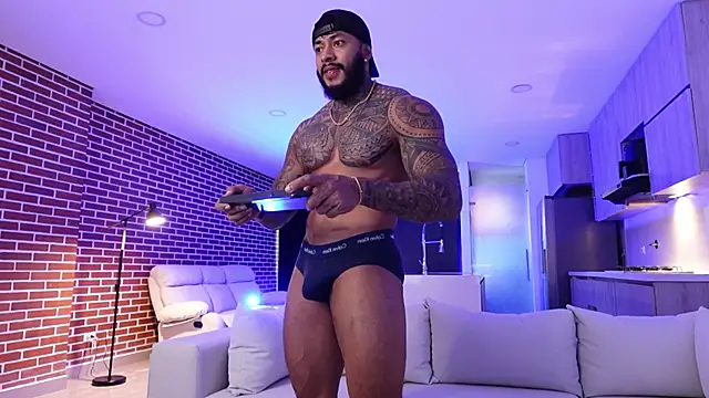 Snapshot of muscle_man16 chatting on September 11, 2025, 11:32 am muscle man16 online show from September 11, 2025, 11:32 am
