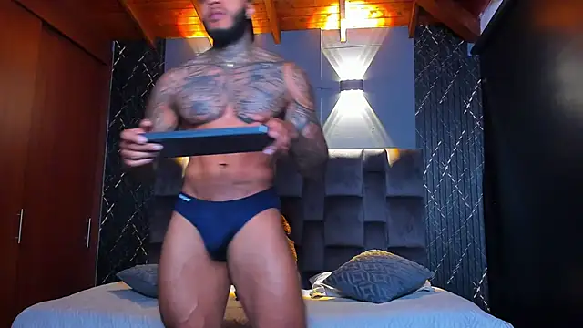 Snapshot of muscle_man16 chatting on January 27, 2025, 4:22 pm muscle man16 online show from January 27, 2025, 4:22 pm